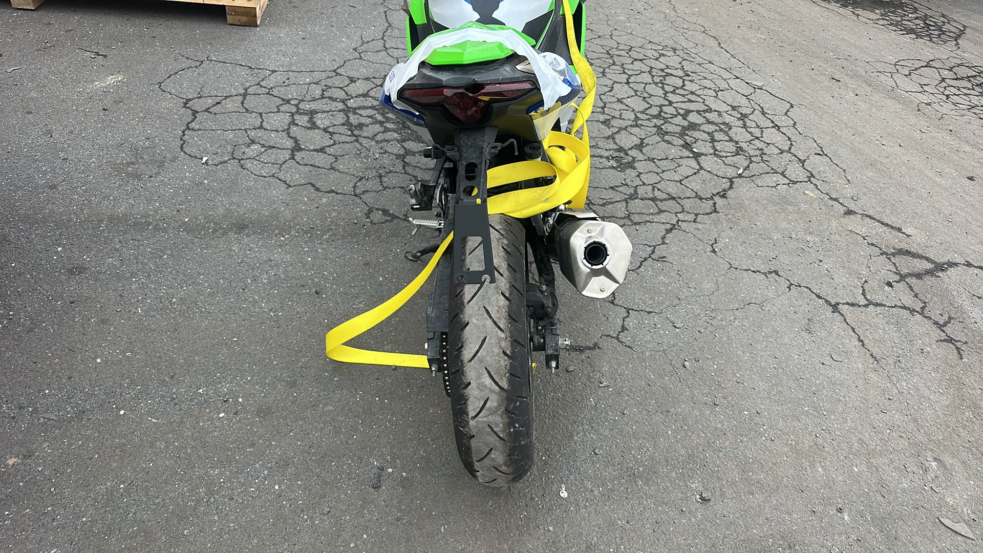 2024 KAWASAKI EX500 A	 - ავტომობილი ამერიკიდან